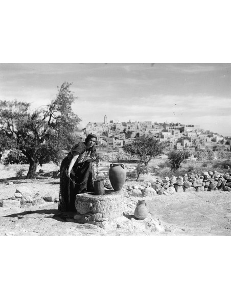 KARIMEH ABBOUD - Lady photographer